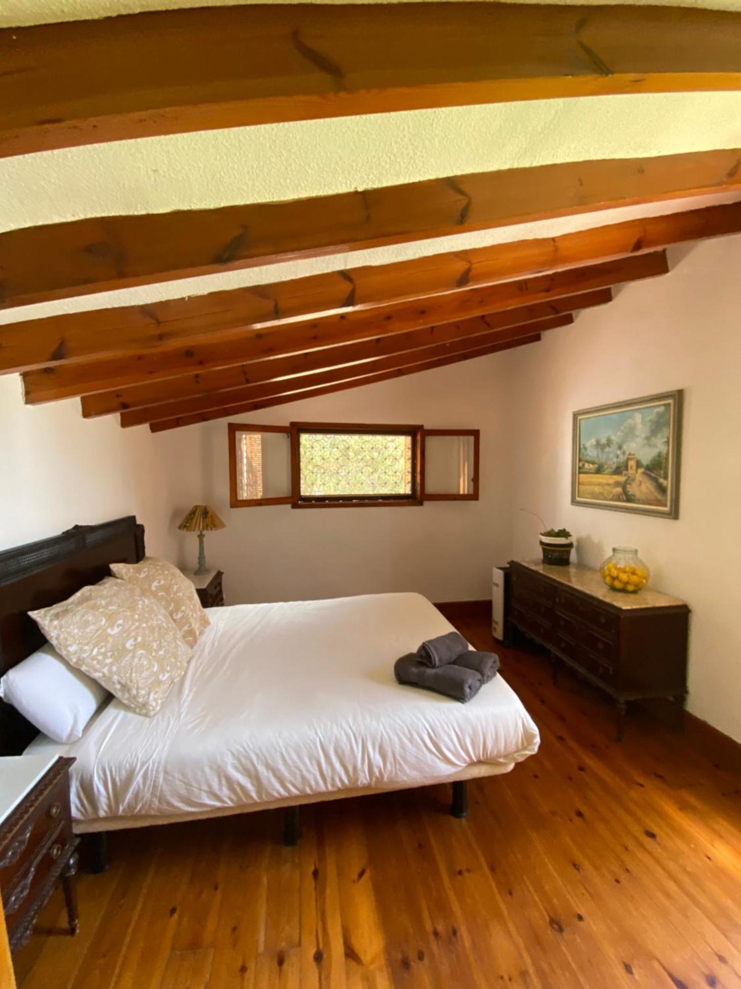 Pink Lemon House Bed & Breakfast เอลเช ภายนอก รูปภาพ