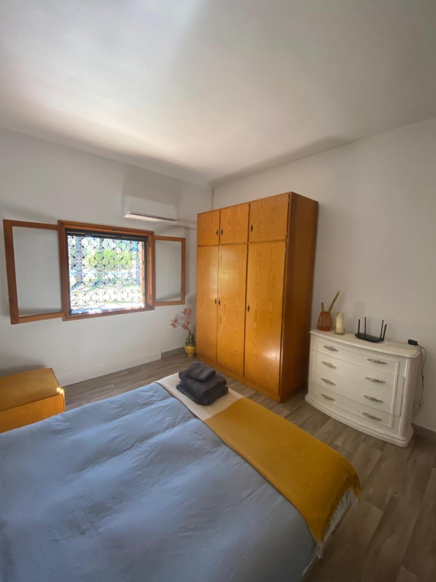 Pink Lemon House Bed & Breakfast เอลเช ภายนอก รูปภาพ