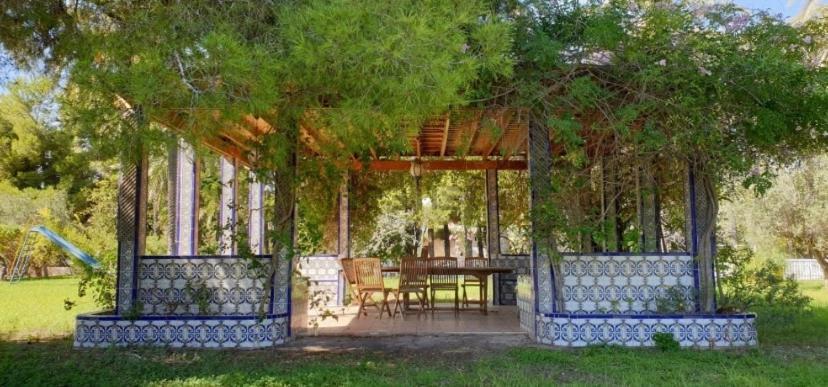 Pink Lemon House Bed & Breakfast เอลเช ภายนอก รูปภาพ